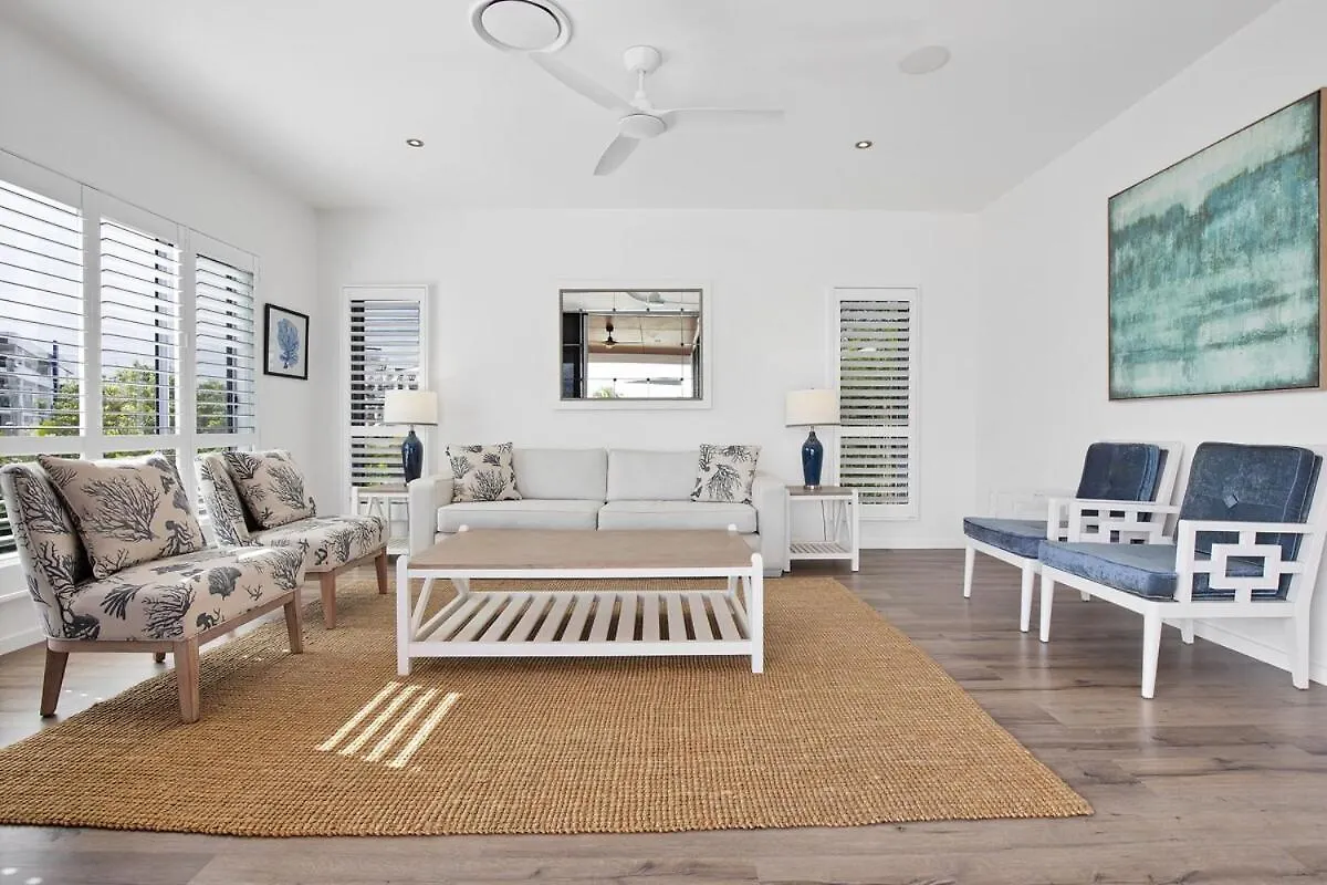 George8- The Ultimate, Family Beach House! Alexandra Headland Tatil Evi