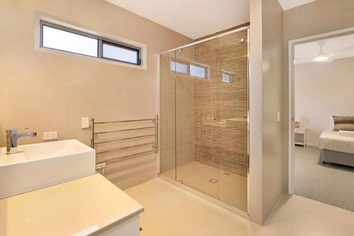 Tatil Evi George8- The Ultimate, Family Beach House! Alexandra Headland Avustralya
